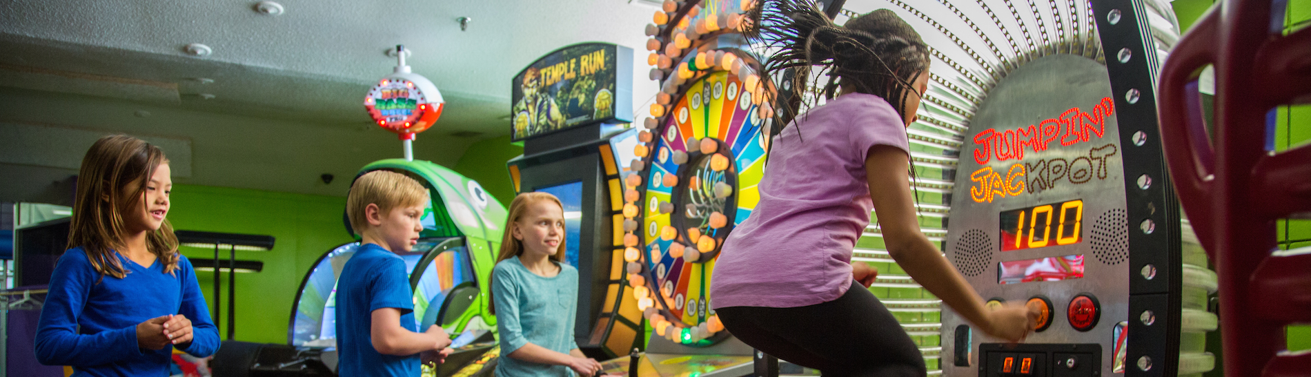 Grand Slam Family Fun Center Multilevel Laser Tag Arena 18Hole